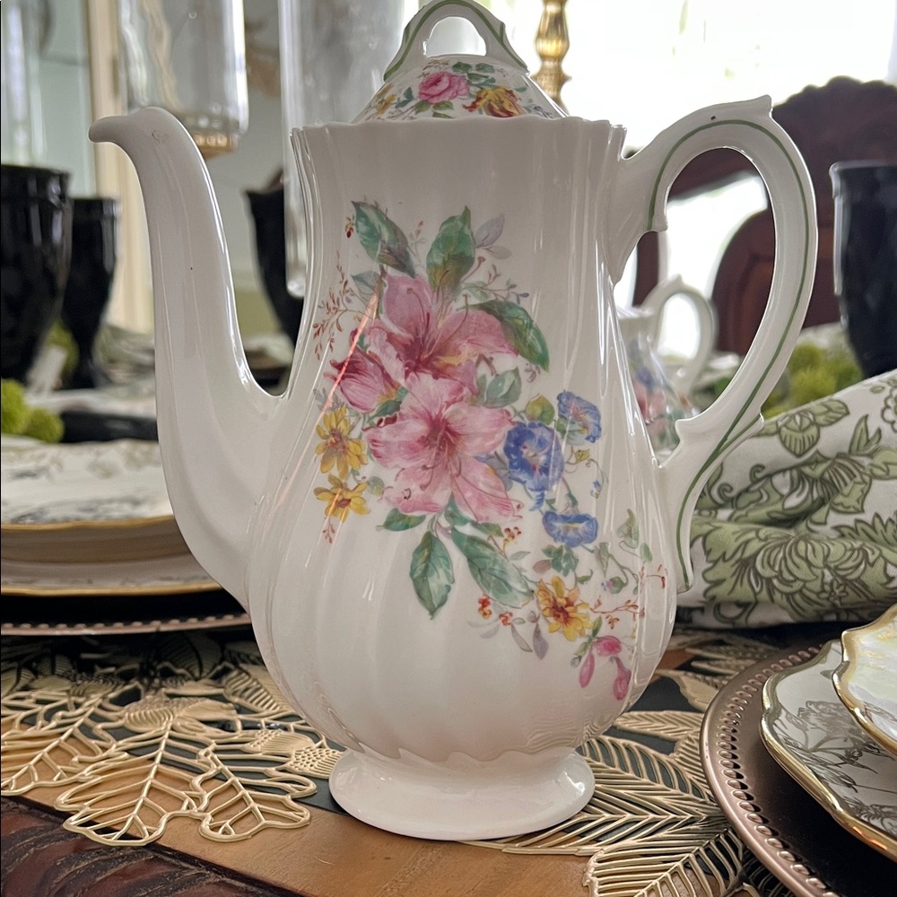 Floral Porcelain Teapot
